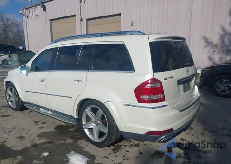 2011 Mercedes-Benz Gl 550 4Matic z USA, uszkodzony, nr VIN 4JGBF8GE7BA697151